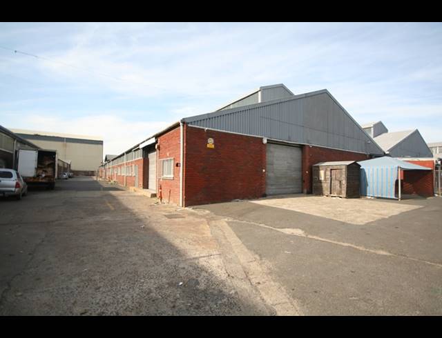 778M² FACTORY TO LET IN EPPING INDUSTRIAL